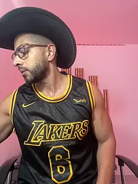 magnumchris online show from April 16, 5:14 pm