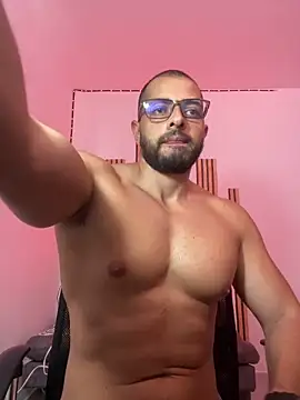 magnumchris online show from April 18, 6:32 pm