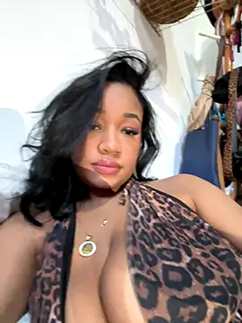 hillarymoreninha online show from October 23, 6:50 pm