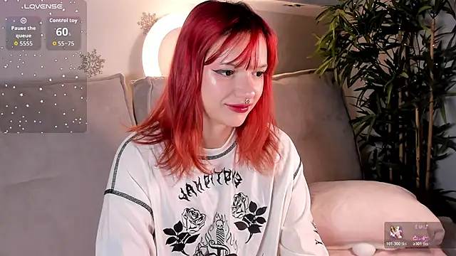 Molly Platt online show from December 3, 9:20 am