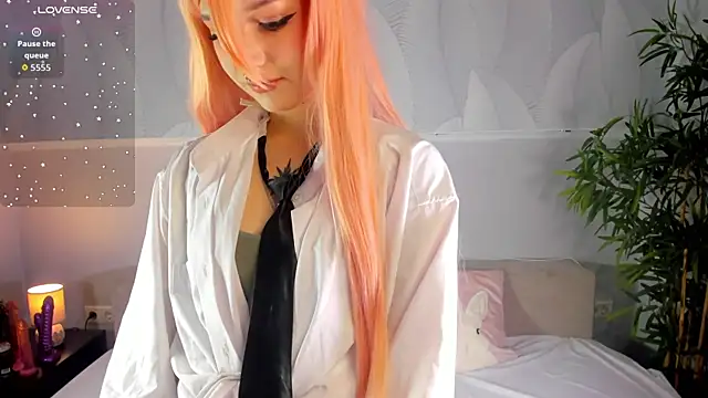 Molly Platt online show from October 27, 9:21 am