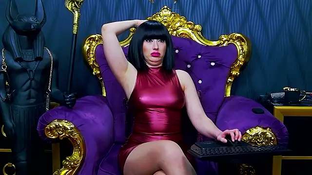 Snapshot of LaraMaeve chatting on March 3, 5:36 am LaraMaeve online show from March 3, 5:36 am