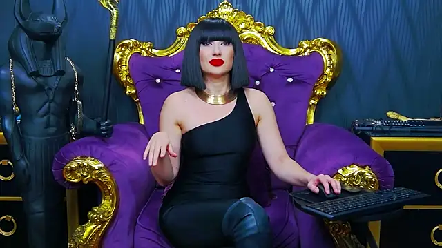 Snapshot of LaraMaeve chatting on November 21, 5:50 am LaraMaeve online show from November 21, 5:50 am