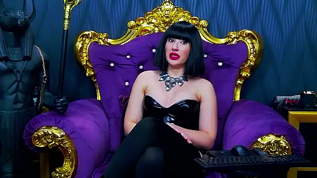 Snapshot of LaraMaeve chatting on February 3, 6:40 am LaraMaeve online show from February 3, 6:40 am