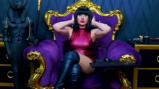 Snapshot of LaraMaeve chatting on February 28, 5:40 am LaraMaeve online show from February 28, 5:40 am