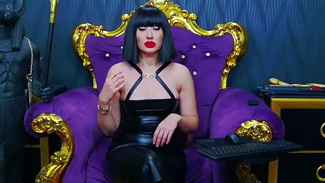 Snapshot of LaraMaeve chatting on January 8, 6:08 am LaraMaeve online show from January 8, 6:08 am