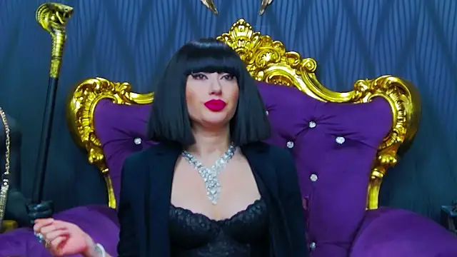 Snapshot of LaraMaeve chatting on January 11, 6:53 am LaraMaeve online show from January 11, 6:53 am