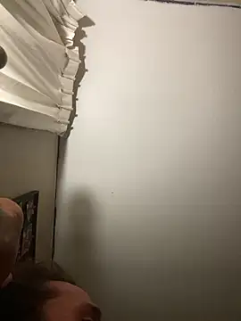 Snapshot of Lilbig_24 chatting on October 2, 7:34 am Lilbig 24 online show from October 2, 7:34 am