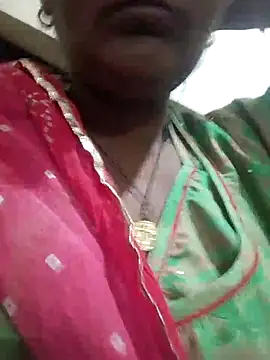 Snapshot of aunty_sumy chatting on November 3, 12:27 am aunty sumy online show from November 3, 12:27 am