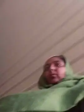 Snapshot of aunty_sumy chatting on November 29, 2:01 am aunty sumy online show from November 29, 2:01 am