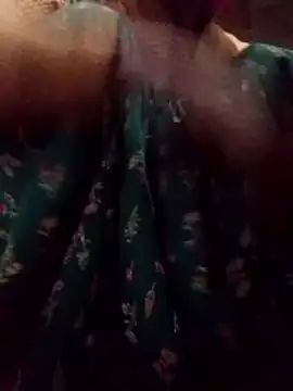 Snapshot of aunty_sumy chatting on November 15, 1:42 am aunty sumy online show from November 15, 1:42 am