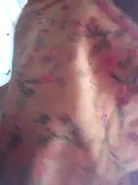 Snapshot of aunty_sumy chatting on November 14, 4:27 am aunty sumy online show from November 14, 4:27 am