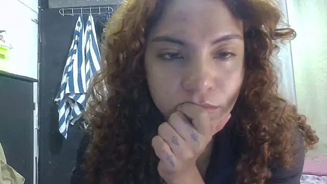 Snapshot of VioletV chatting on June 26, 3:23 am VioletV online show from June 26, 3:23 am