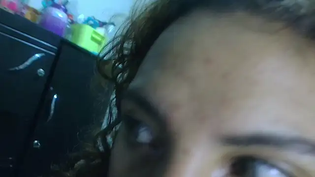 VioletV online show from April 28, 2:27 am