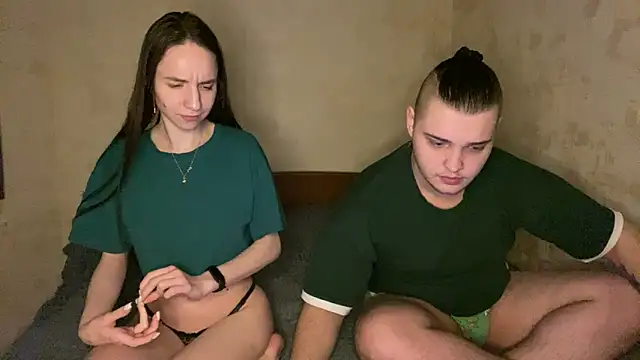 lailarays online show from February 9, 9:35 pm