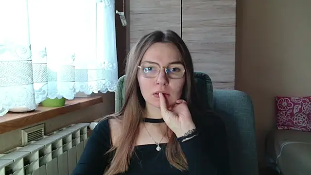 LooveELLYx online show from December 2, 7:32 am