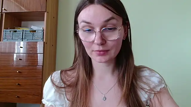 LooveELLYx online show from April 23, 12:29 pm