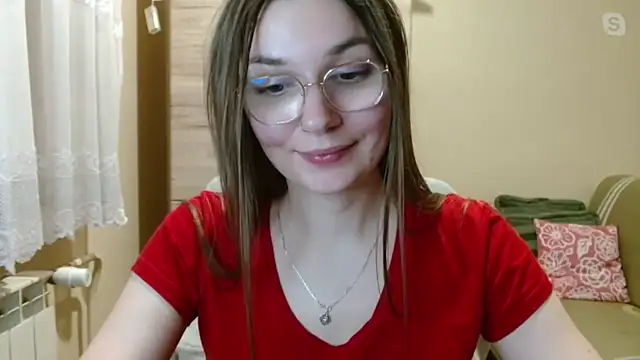 LooveELLYx online show from March 3, 6:24 pm