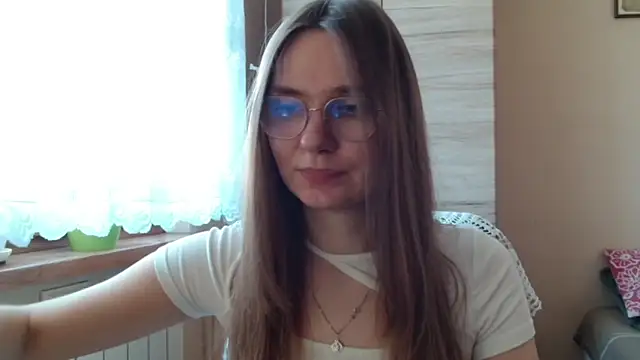 LooveELLYx online show from November 4, 7:56 am