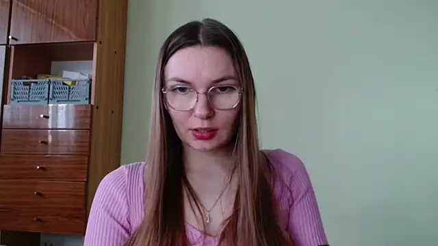 LooveELLYx online show from February 3, 2:33 pm