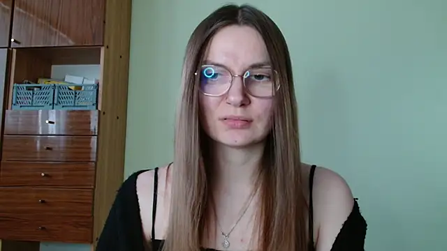 LooveELLYx online show from February 4, 2:34 pm