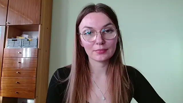 LooveELLYx online show from October 21, 1:43 pm