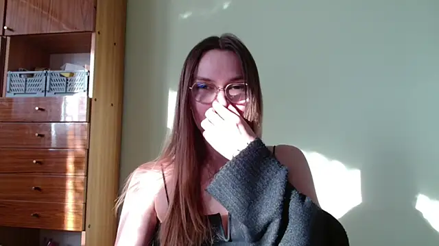 LooveELLYx online show from March 3, 2:46 pm