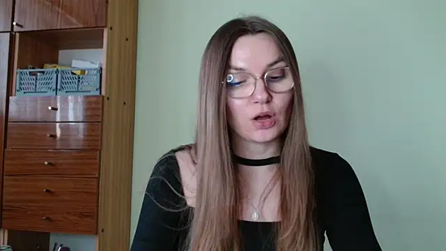 LooveELLYx online show from February 23, 2:28 pm