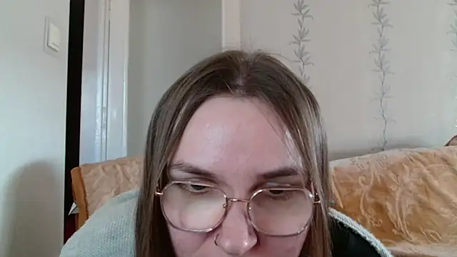 LooveELLYx online show from March 20, 2:32 pm