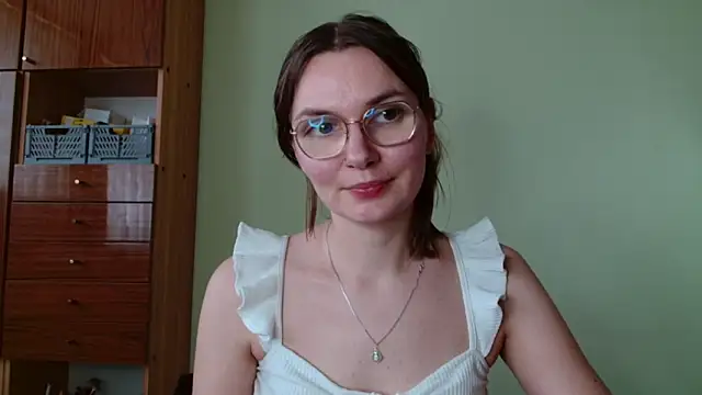 LooveELLYx online show from October 22, 1:32 pm