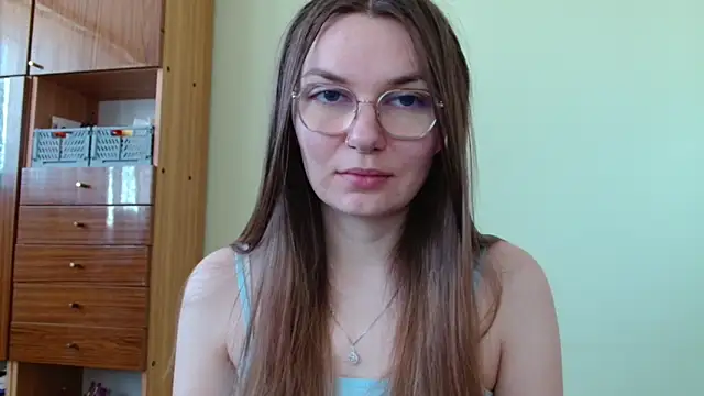 LooveELLYx online show from May 20, 6:32 am