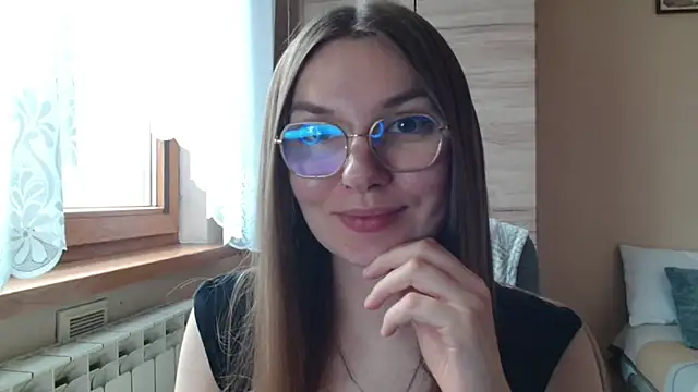 LooveELLYx online show from July 4, 6:31 am
