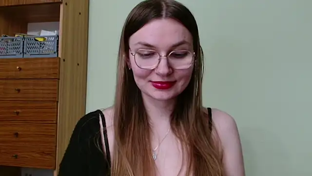 LooveELLYx online show from March 18, 9:48 pm