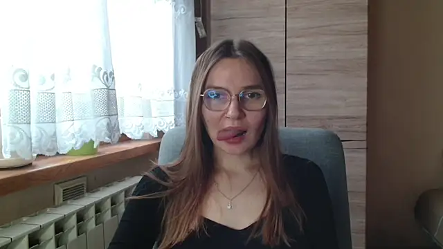 LooveELLYx online show from November 10, 7:35 am