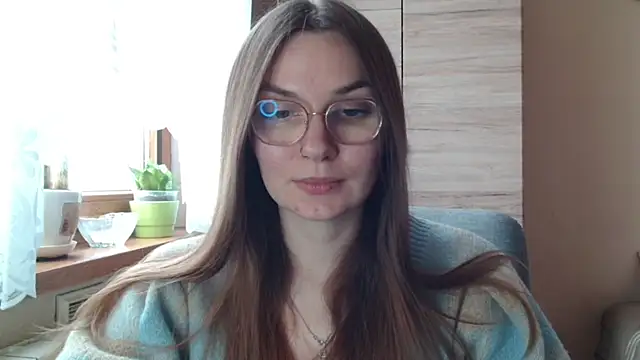 LooveELLYx online show from April 8, 1:34 pm