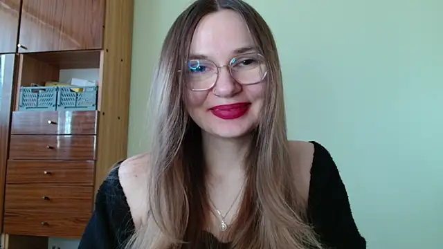 LooveELLYx online show from February 26, 7:41 am