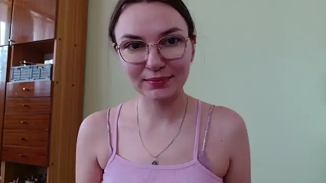 LooveELLYx online show from July 16, 6:32 am