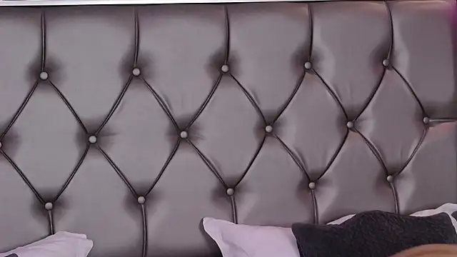 MayaHale online show from December 22, 11:54 am