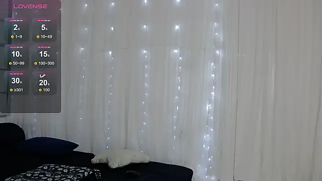 SarahRaynex online show from March 19, 11:10 am