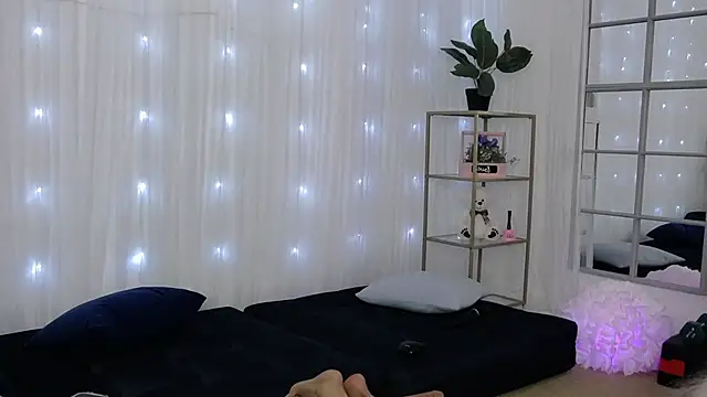 SarahRaynex online show from February 3, 11:32 pm