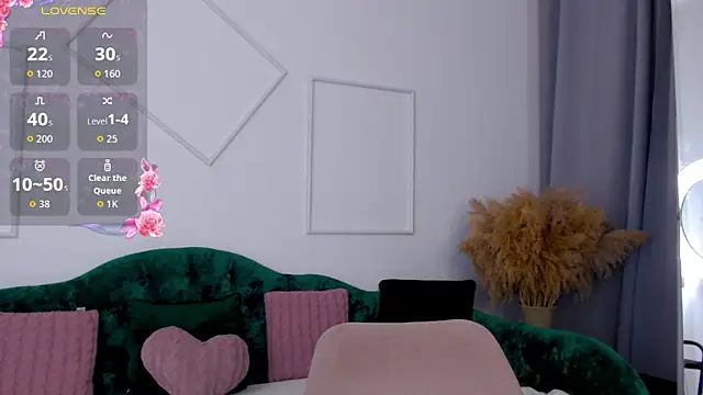 Snapshot of Little_cherryy__ chatting on September 12, 6:46 am Little cherryy online show from September 12, 6:46 am