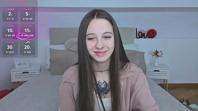 Snapshot of Little_cherryy__ chatting on September 9, 6:45 am Little cherryy online show from September 9, 6:45 am