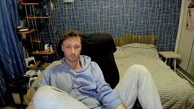 CuteBoy228 online show from May 20, 9:01 pm