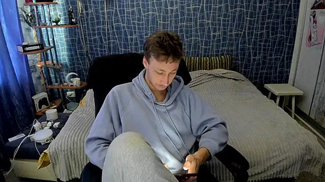 CuteBoy228 online show from April 14, 11:26 am