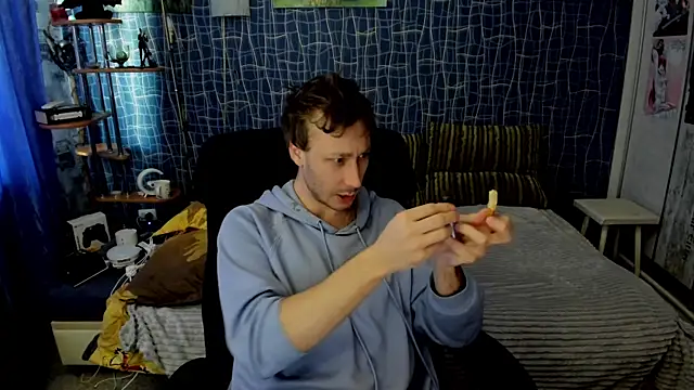 CuteBoy228 online show from May 3, 12:53 pm