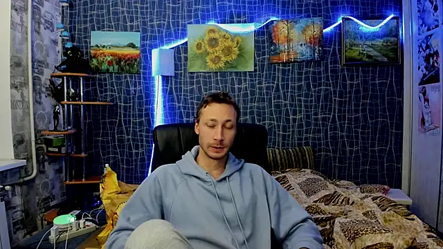 CuteBoy228 online show from December 15, 9:09 pm