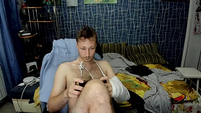 CuteBoy228 online show from June 4, 9:19 pm