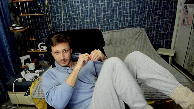 CuteBoy228 online show from April 26, 11:46 pm