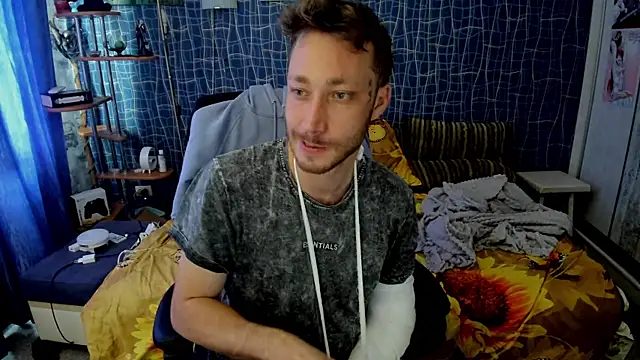 CuteBoy228 online show from May 26, 9:40 am