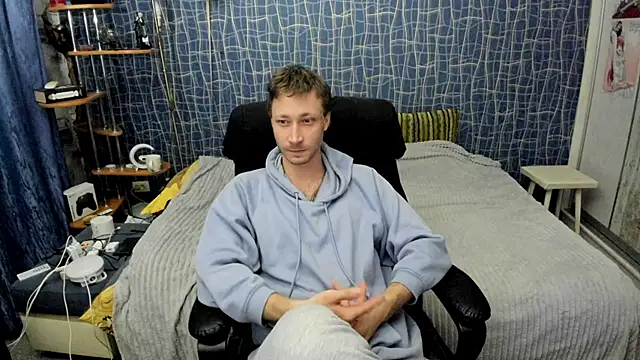 CuteBoy228 online show from April 13, 9:08 pm